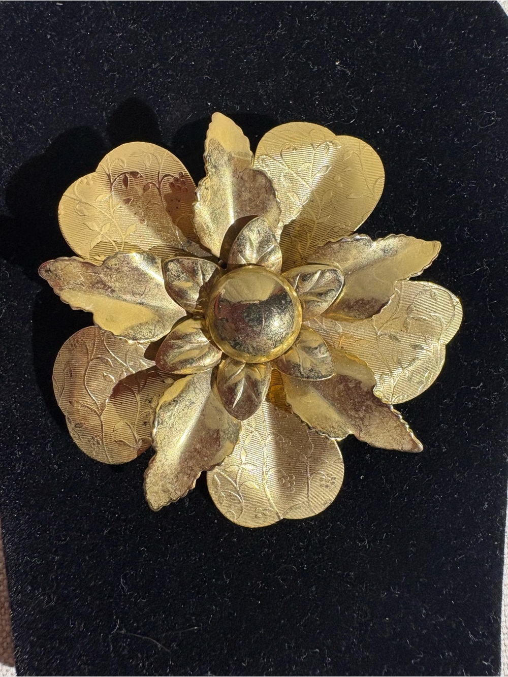 Gold-Toned Statement Brooch